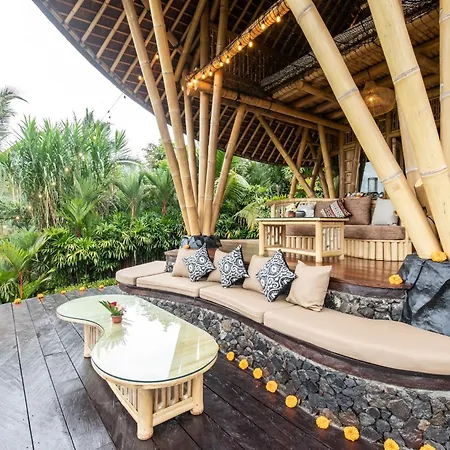 Aura Svarga - Swarga House Selat Exterior photo