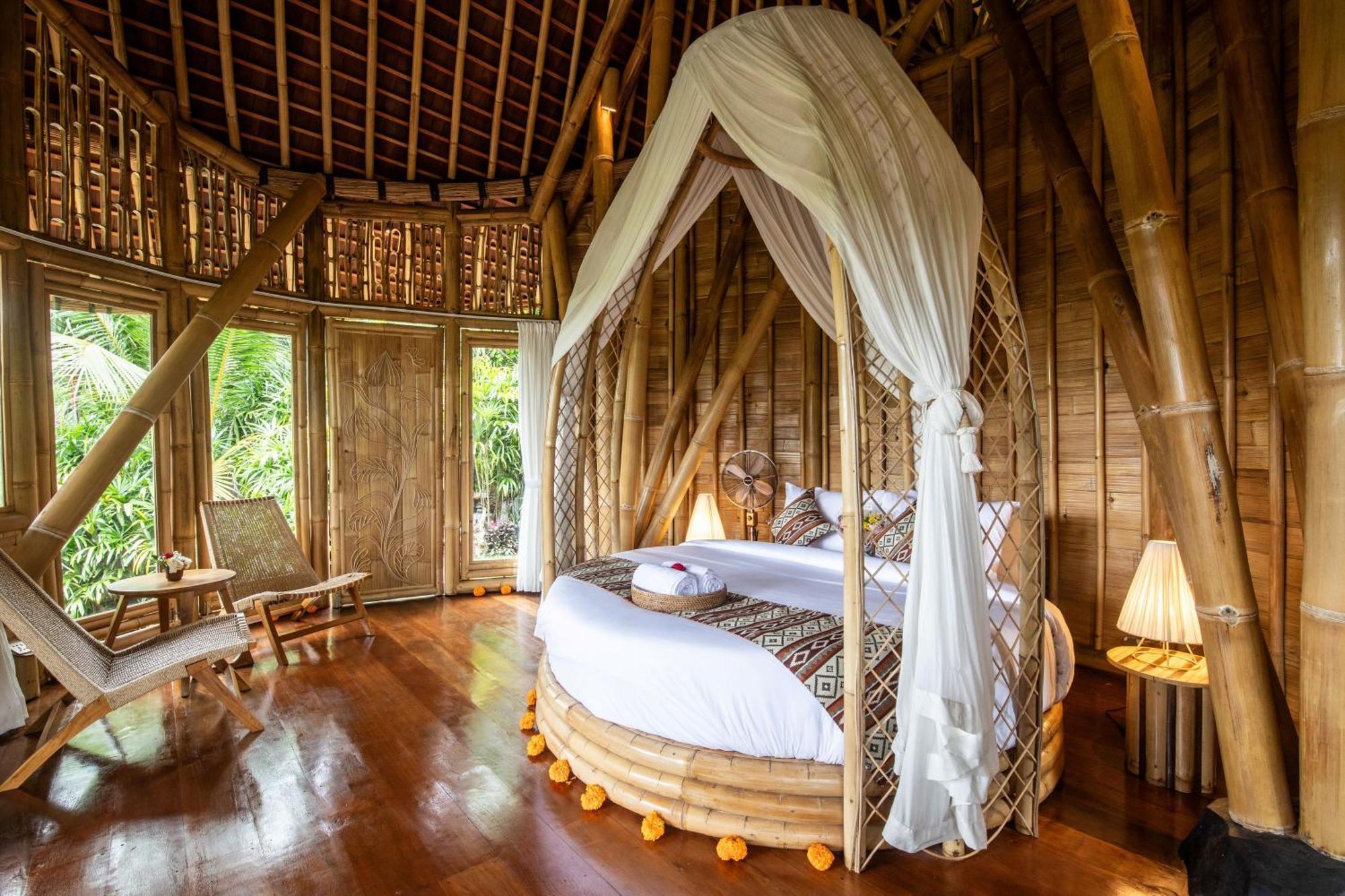 Aura Svarga - Swarga House * Selat