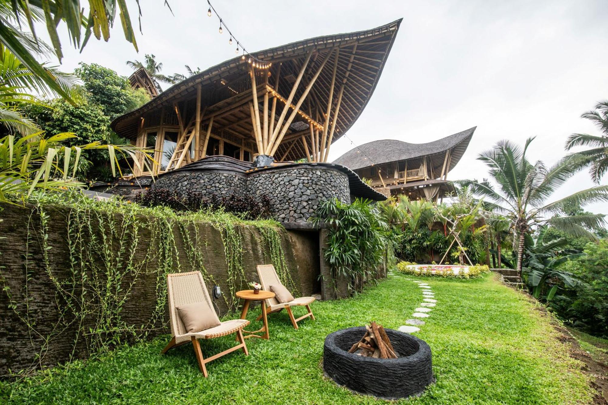 Villa Aura Svarga - Swarga House Selat