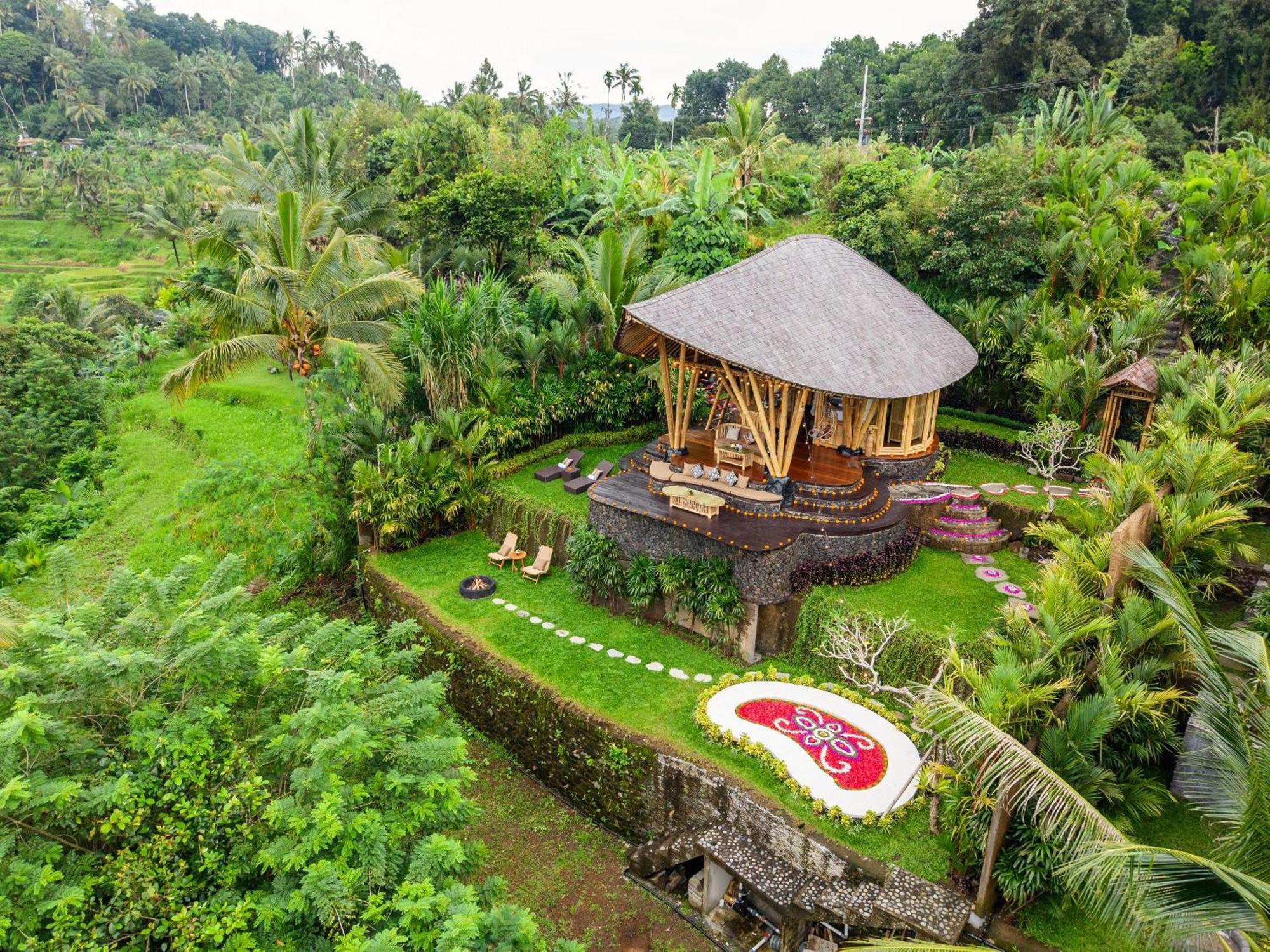 Villa Aura Svarga - Swarga House *