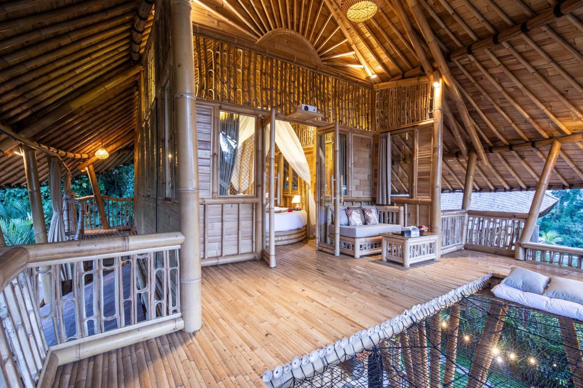 Aura Svarga - Swarga House * Selat