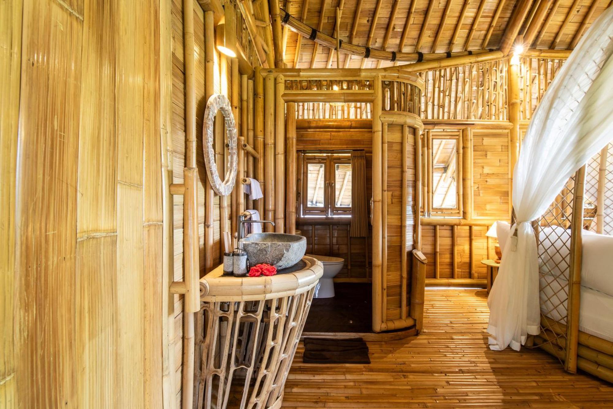 Aura Svarga - Swarga House Villa *
