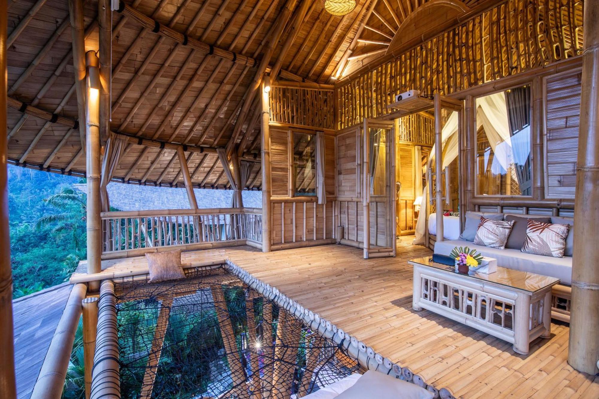 Aura Svarga - Swarga House * Selat