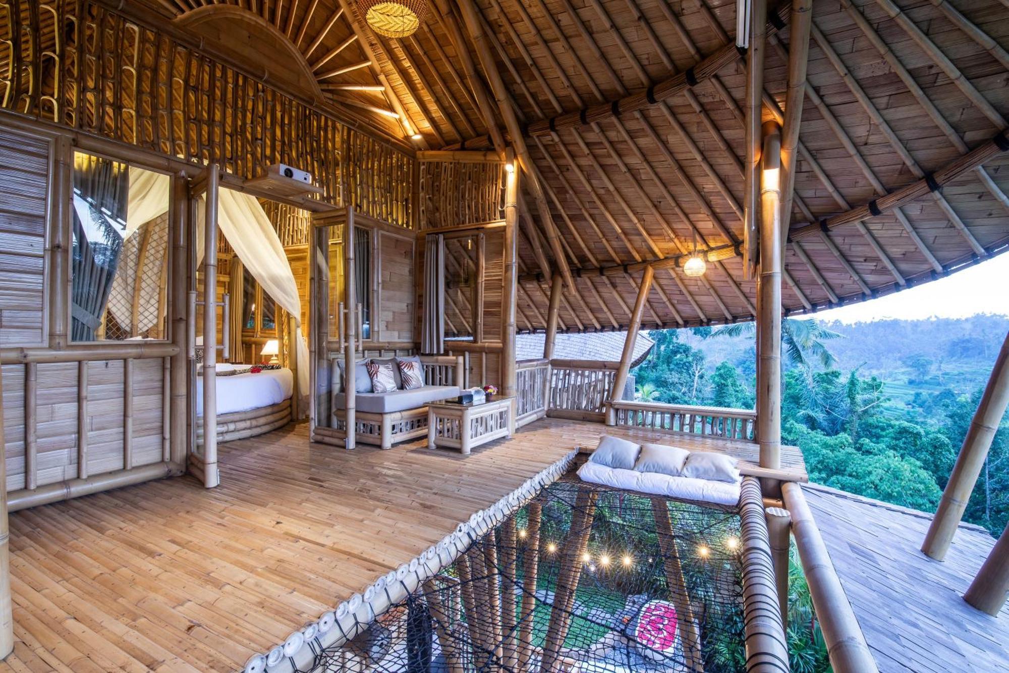 Aura Svarga - Swarga House Villa *